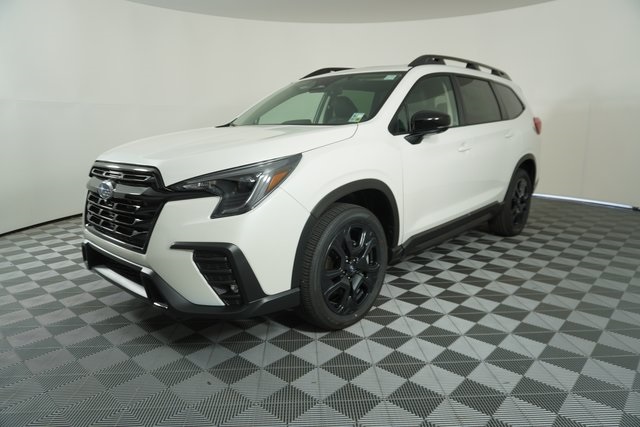 2025 Subaru Ascent Onyx Edition Touring photo 2