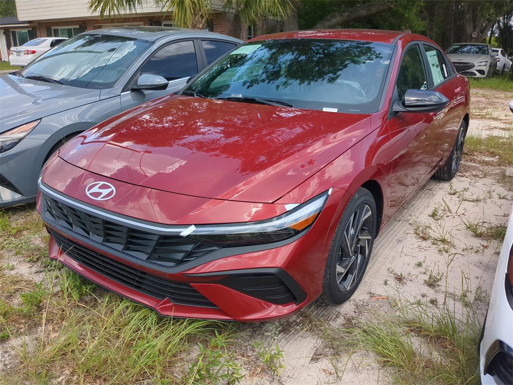 2025 Hyundai Elantra SEL Sport photo 3