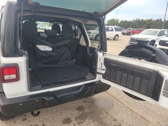 2024 Jeep Wrangler Sport S photo 18