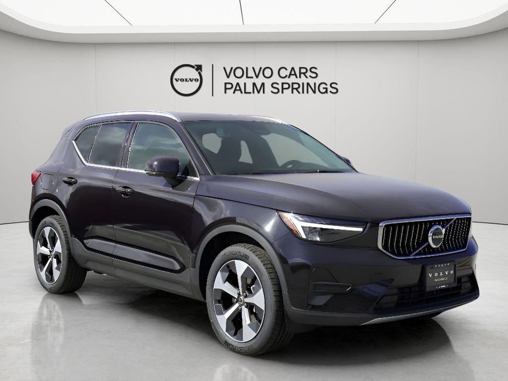 2025 Volvo XC40