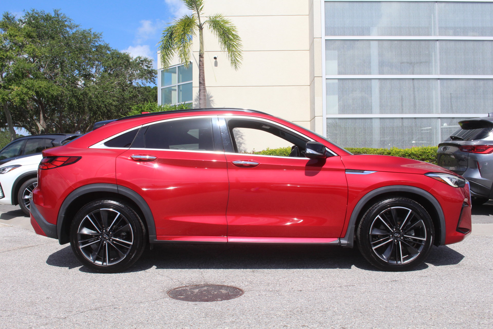 2022 Infiniti QX55 Essential photo 7