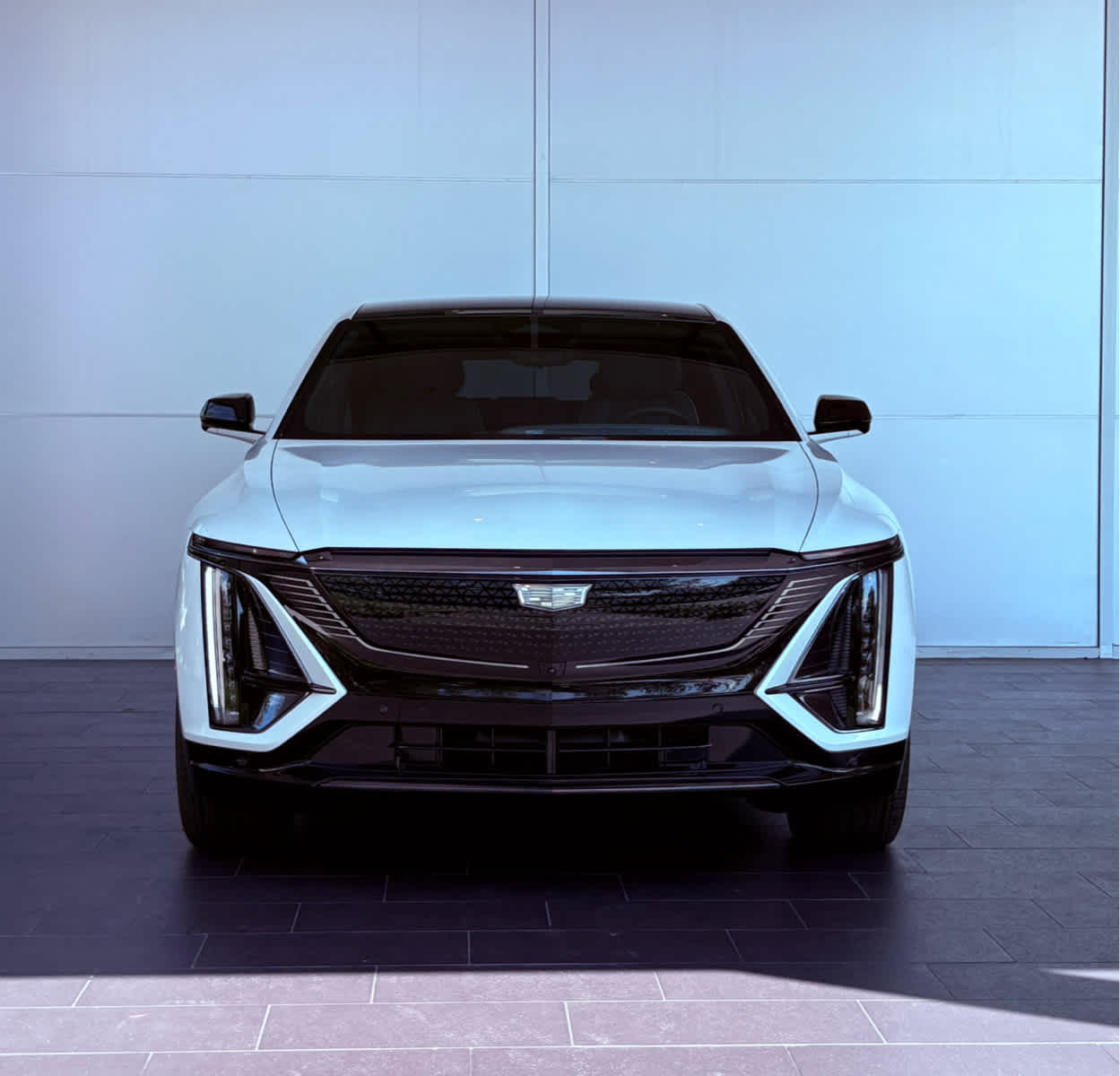 2024 Cadillac Lyriq Sport photo 2