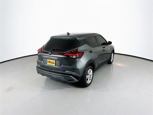 2025 Nissan Kicks Play S photo 6