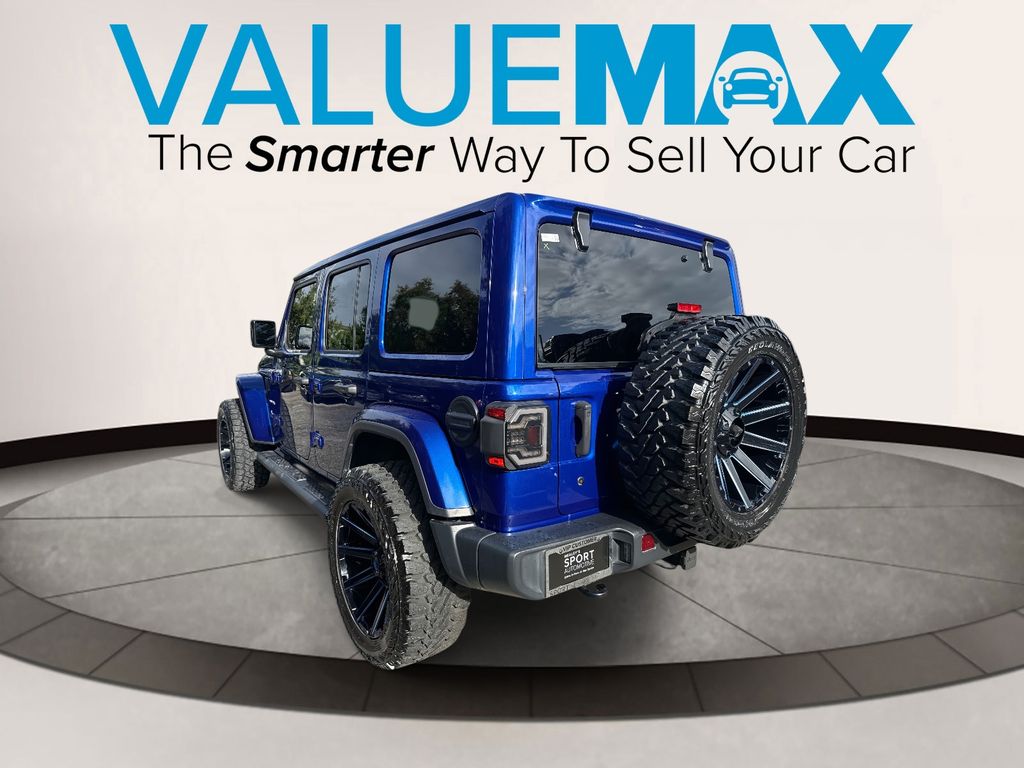2018 Jeep Wrangler Unlimited Sahara photo 5