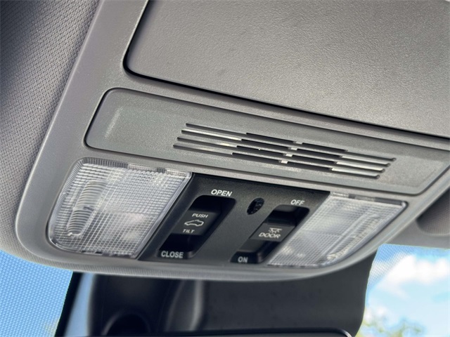 2022 Honda Pilot SE photo 26