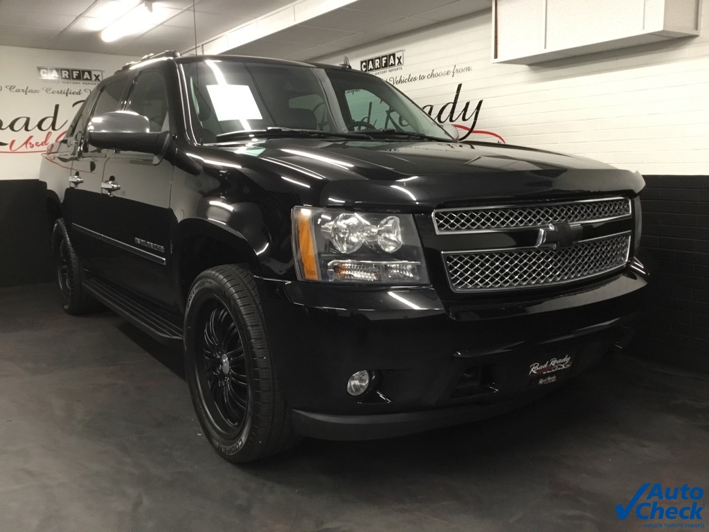 2011 Chevrolet Avalanche LTZ photo 3