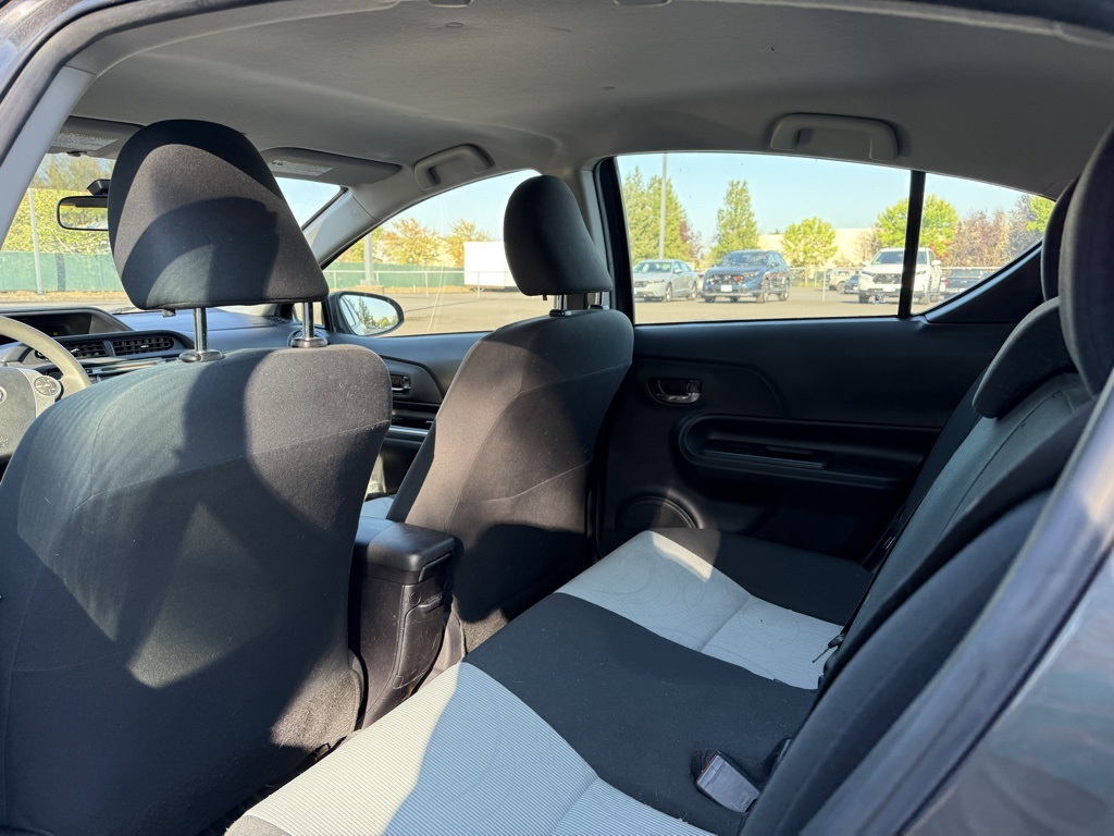 2015 Toyota Prius C Two photo 16