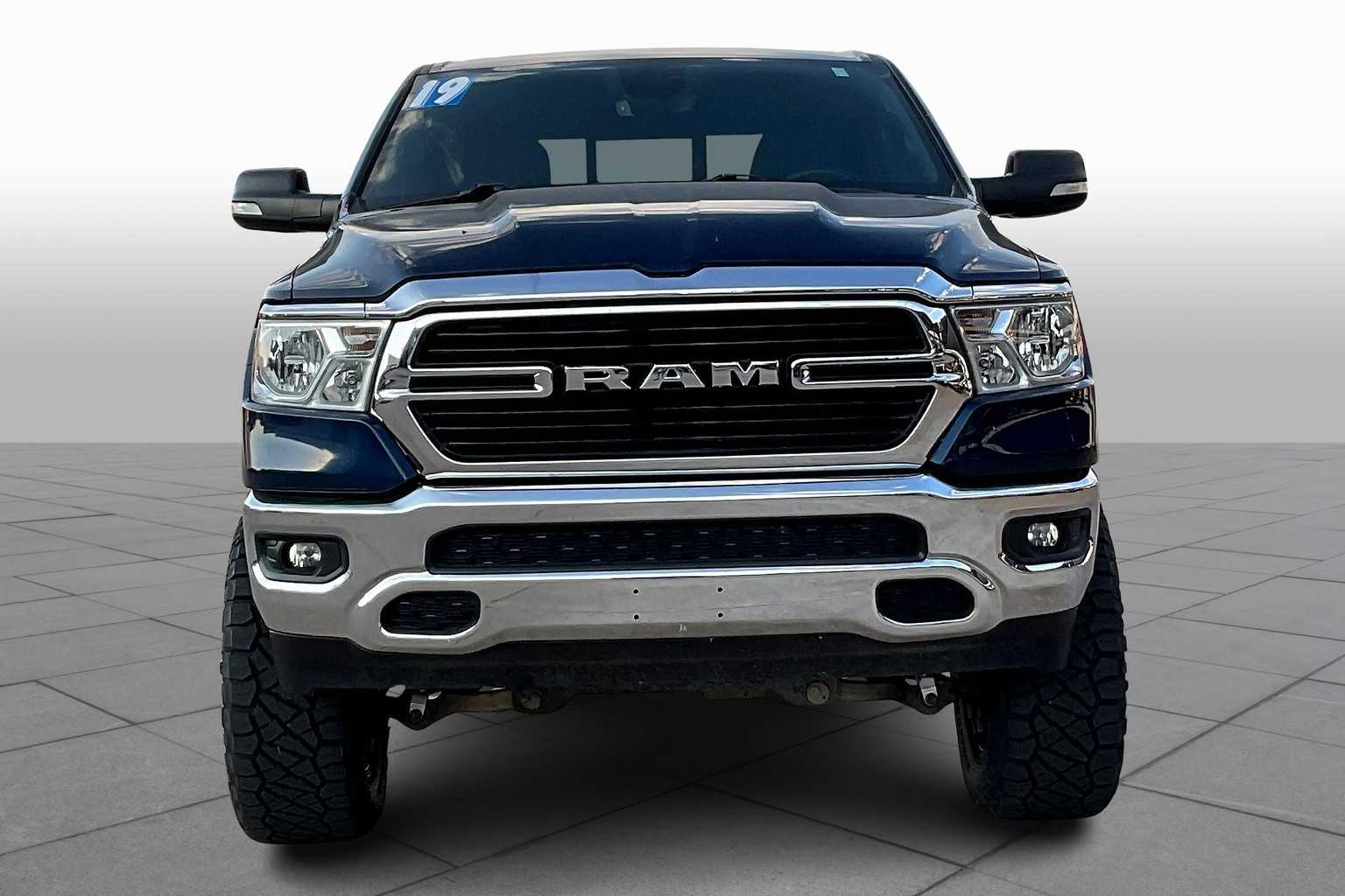 2019 Ram 1500 Big Horn Lone Star photo 3