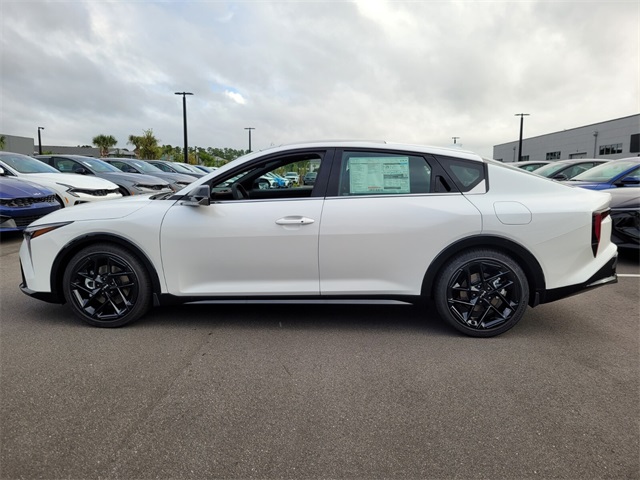 2025 Kia K4 GT-Line Turbo photo 4