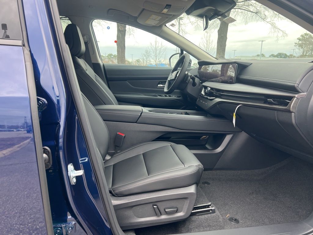 2025 Nissan Murano SV photo 17