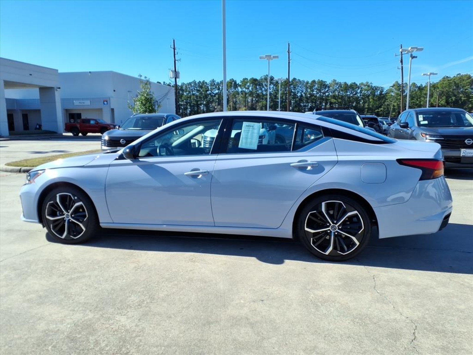 2024 Nissan Altima 2.5 SR Gray at Robbins Nissan