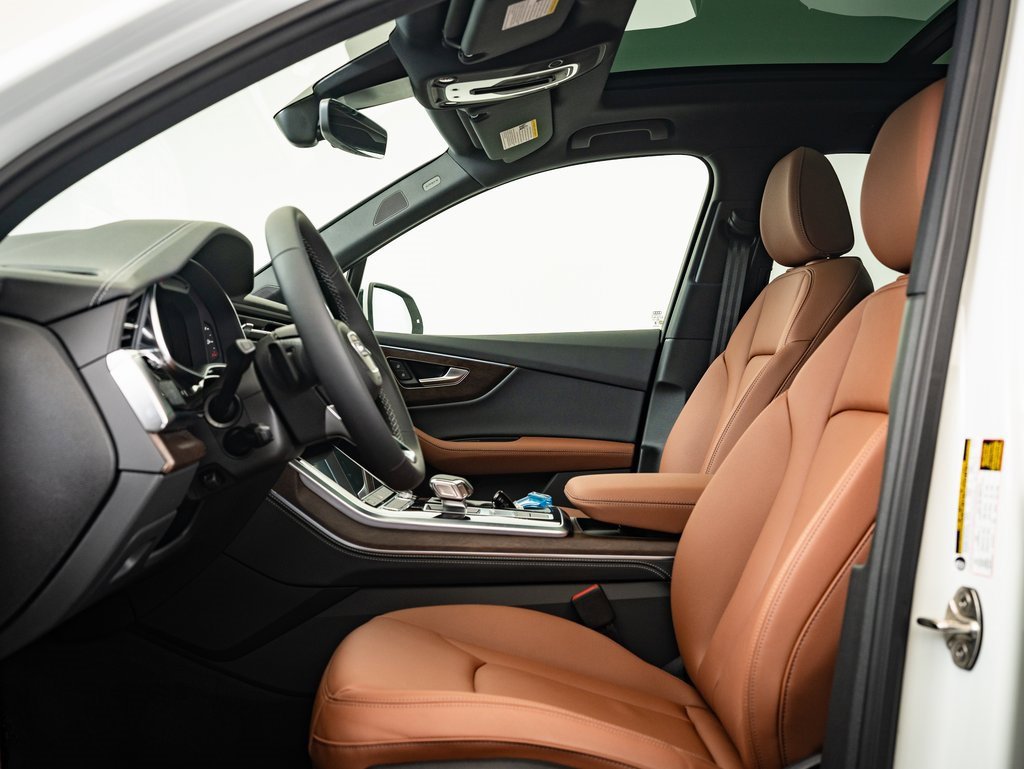 2025 Audi Q7 55 Premium Plus photo 17