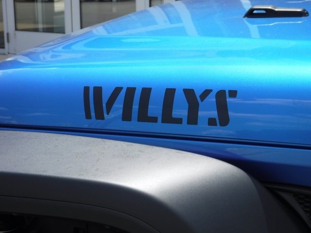 2025 Jeep Wrangler Willys photo 4