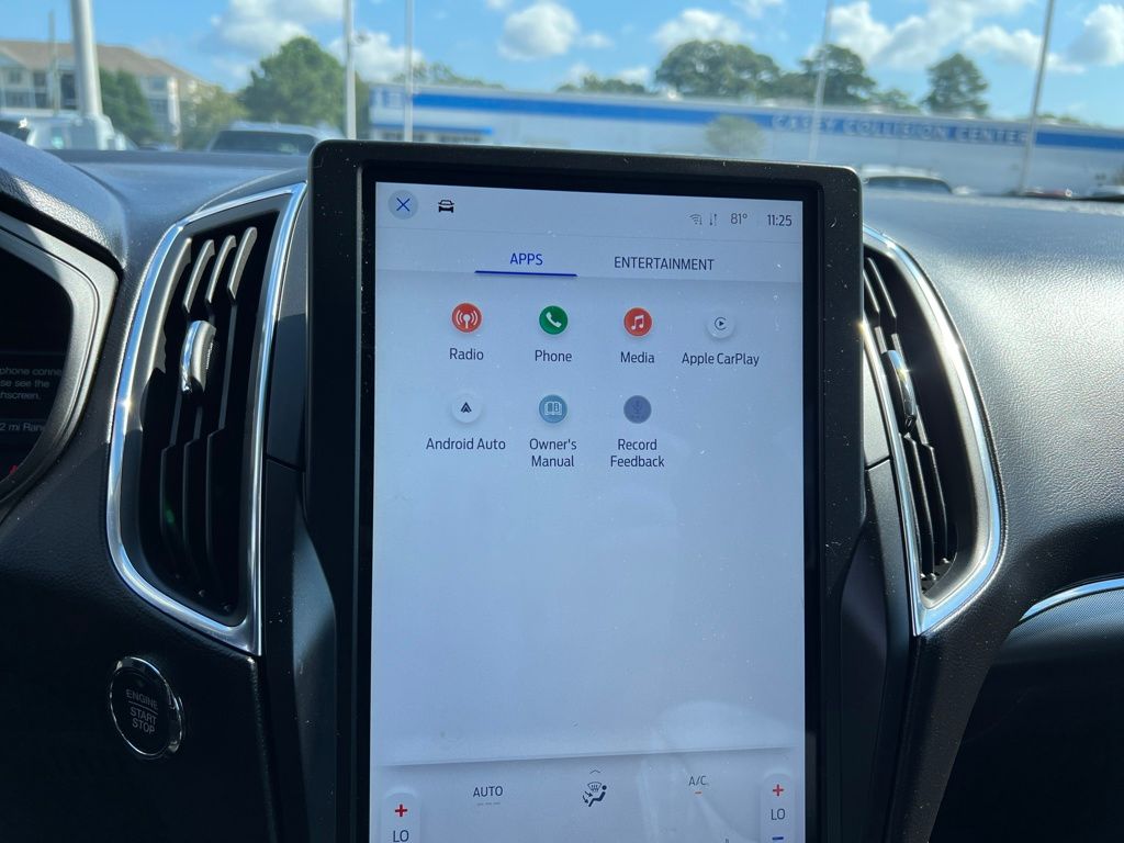 2024 Ford Edge Titanium photo 18