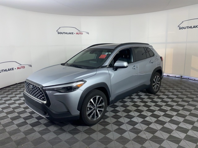 2022 Toyota Corolla Cross XLE photo 4