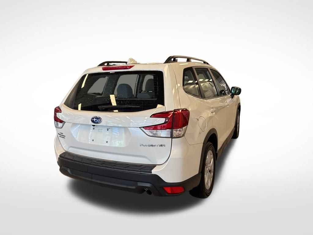 2022 Subaru Forester Base photo 7