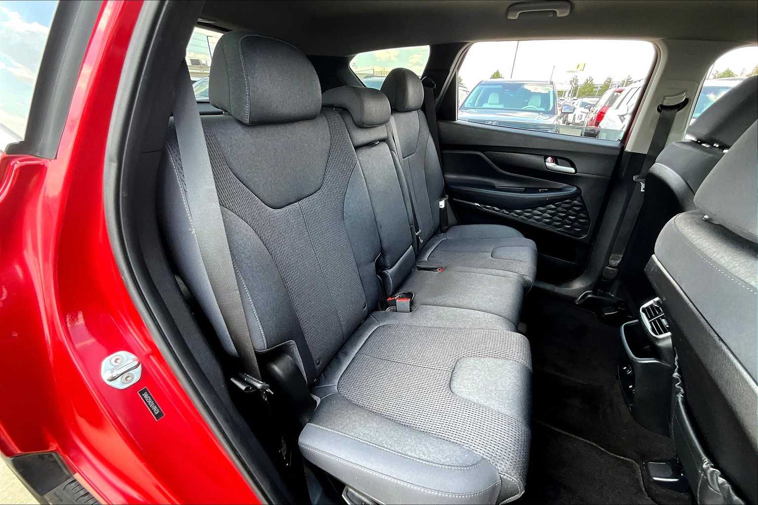 2020 Hyundai Santa Fe SE photo 18