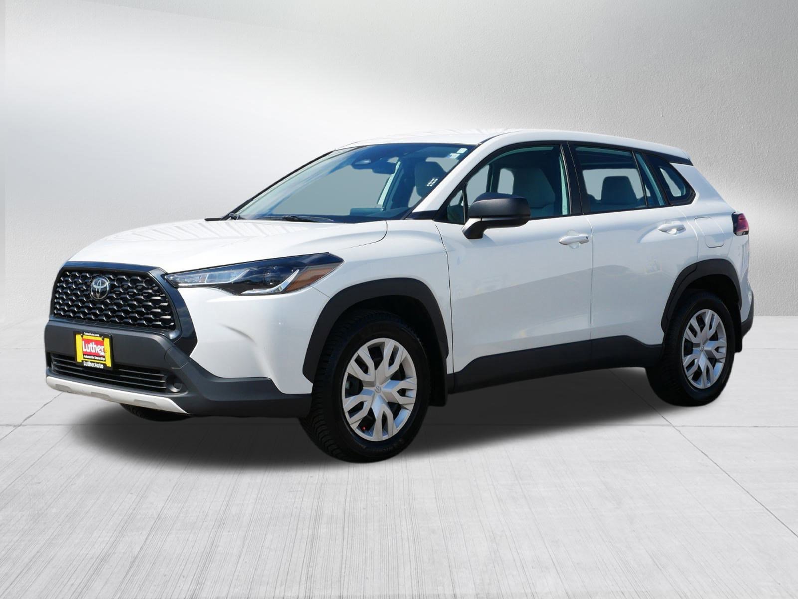 2023 Toyota Corolla Cross L photo 2