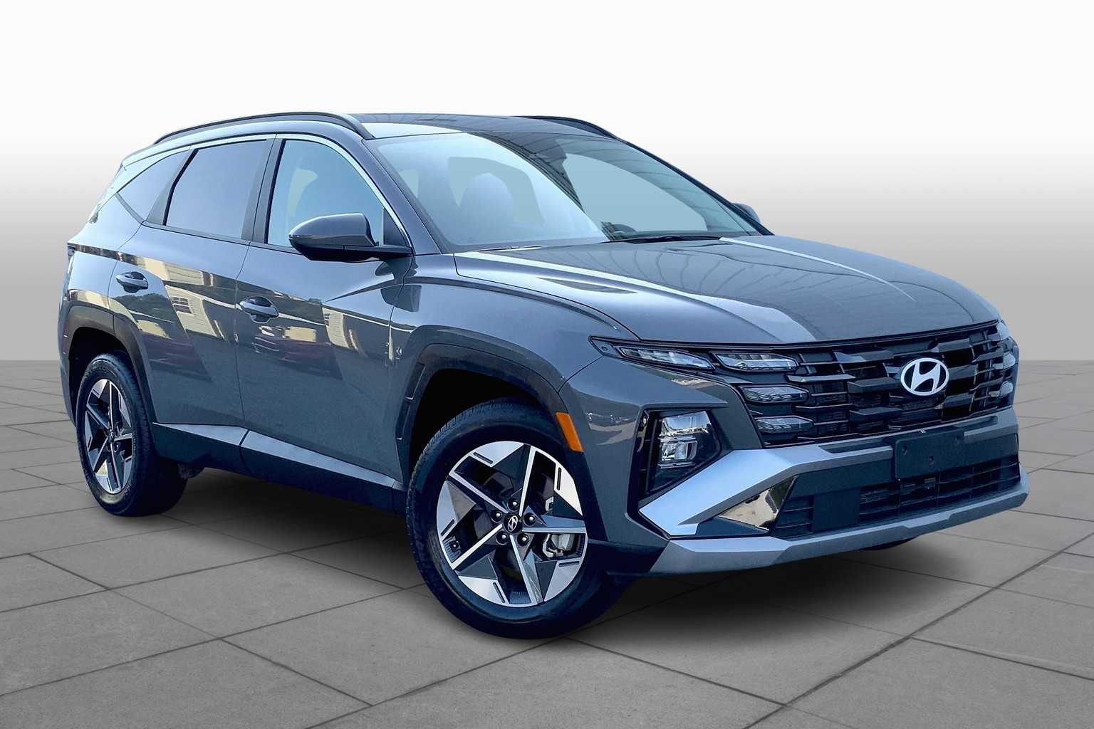 2025 Hyundai Tucson SEL photo 2