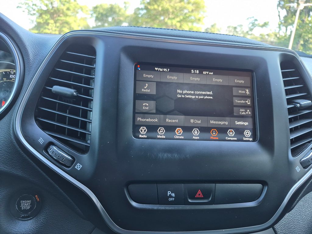 2020 Jeep Cherokee Latitude photo 14