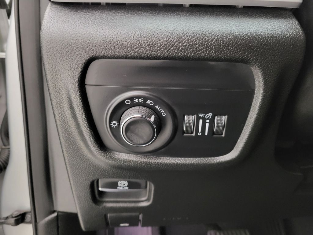 2024 Jeep Grand Cherokee Altitude photo 14