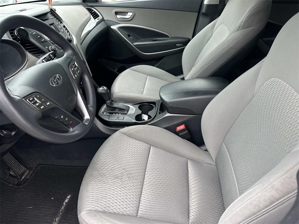 2016 Hyundai Santa Fe Sport Base photo 3