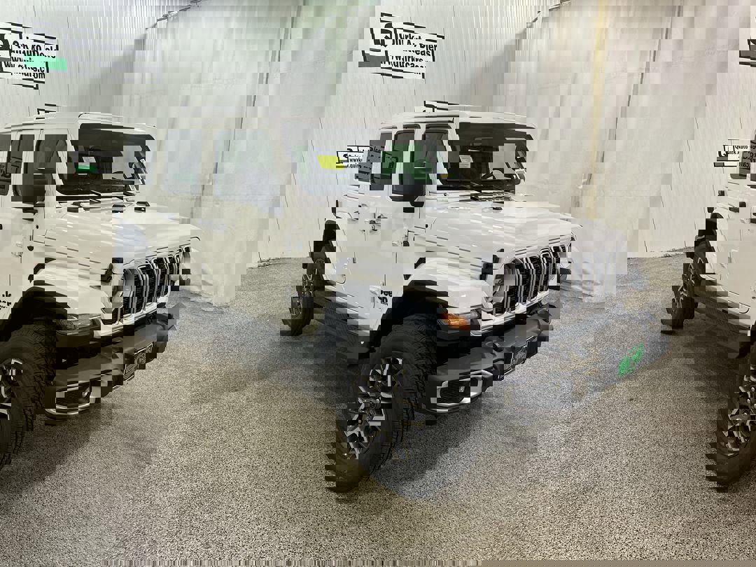 2026 Jeep Wrangler 4-Door Sahara's photo