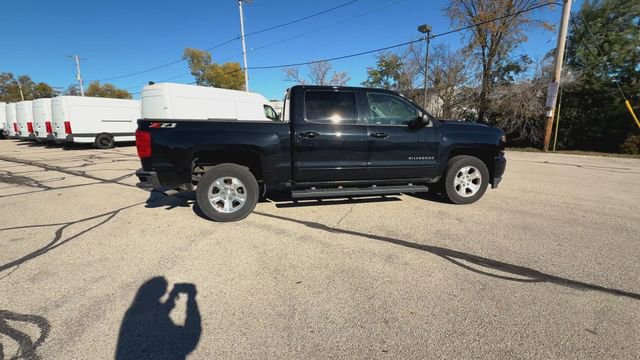 Used 2018 Chevrolet Silverado 1500 LT with VIN 3GCUKREC3JG305542 for sale in Hales Corners, WI