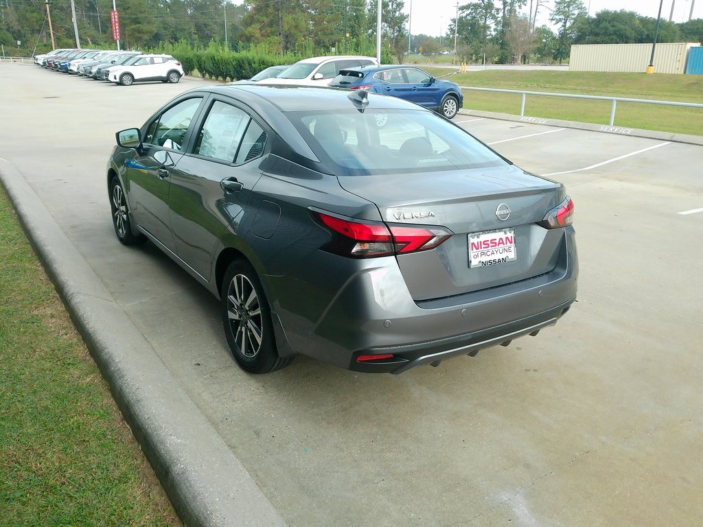 2025 Nissan Versa SV photo 5