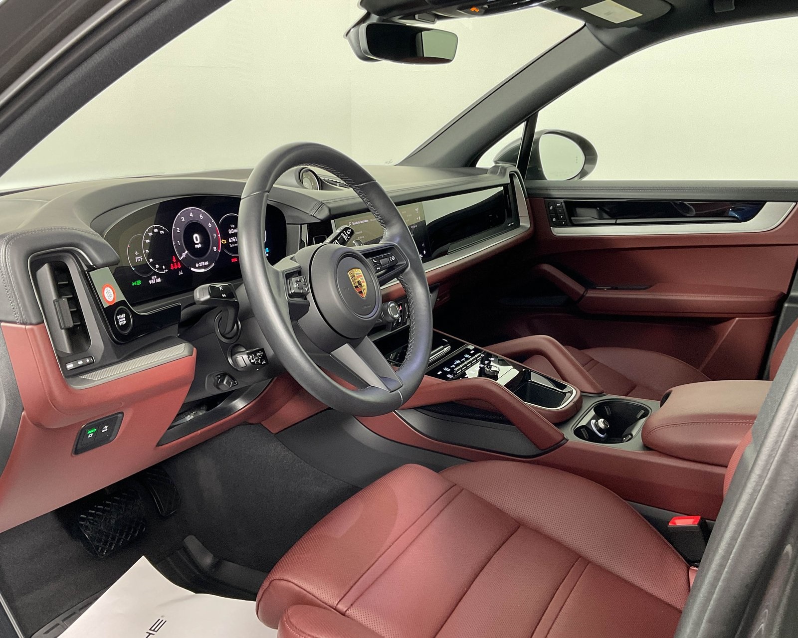 2024 Porsche Cayenne photo 4