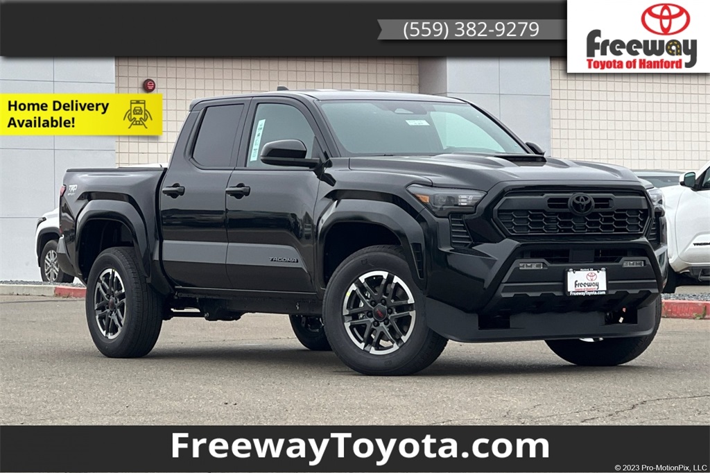 2026 Toyota Tacoma TRD Sport's photo