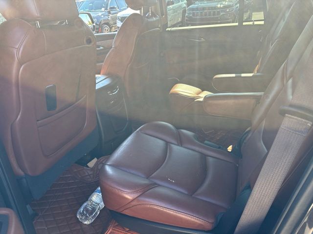 2016 Cadillac Escalade Premium photo 6