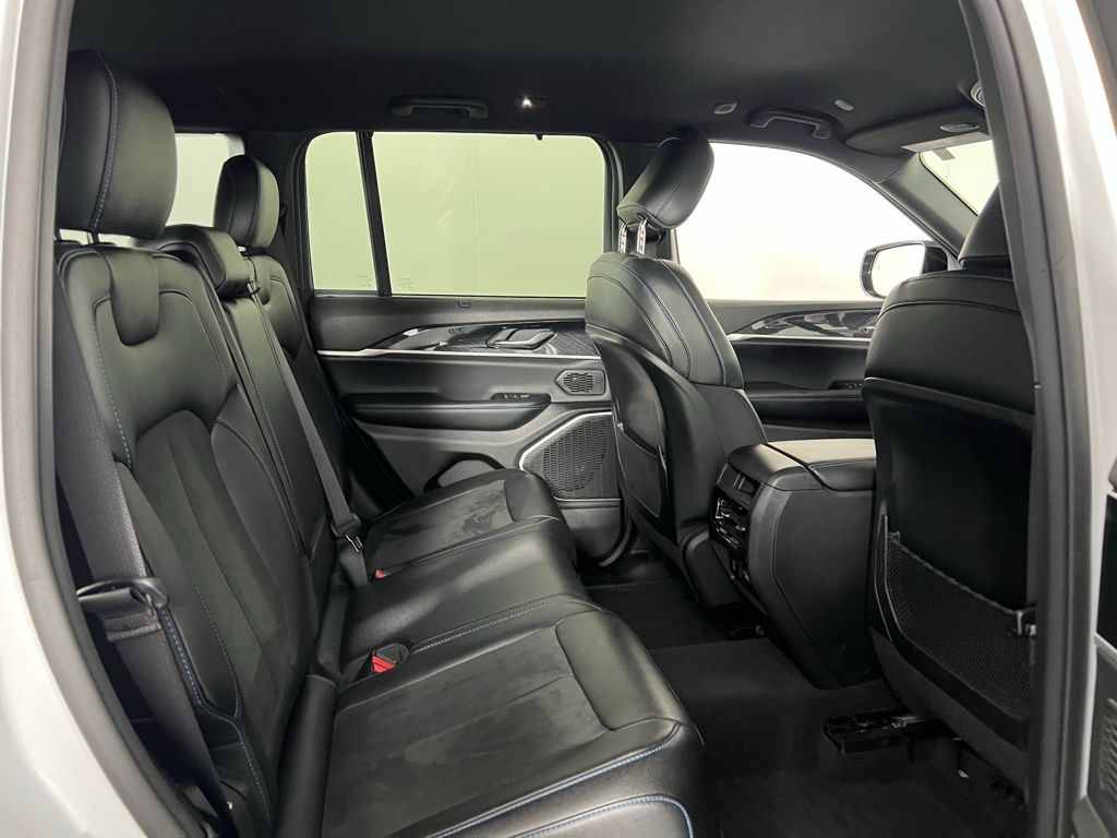 2022 Jeep Grand Cherokee Trailhawk 4xe photo 29