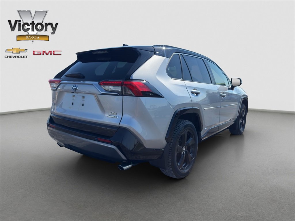 2020 Toyota RAV4 Hybrid XSE photo 2