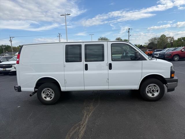 2022 Gmc Savana Cargo 2500 photo 4