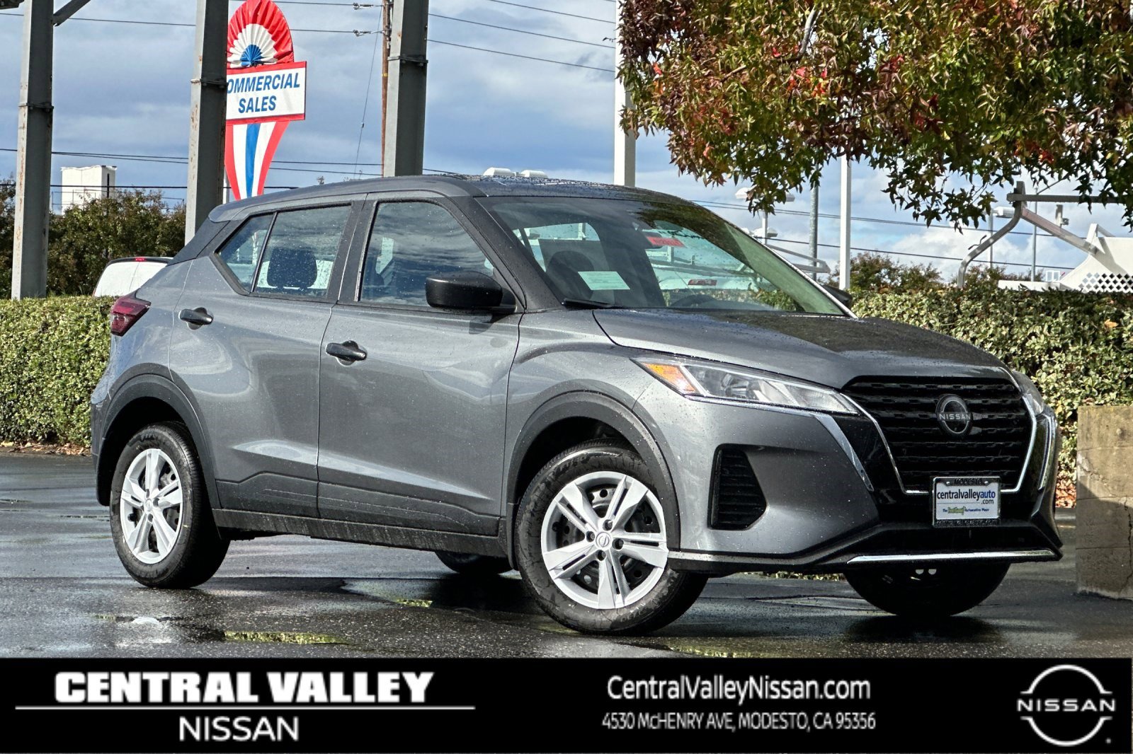 2025 Nissan KICKS PLAY Base's photo