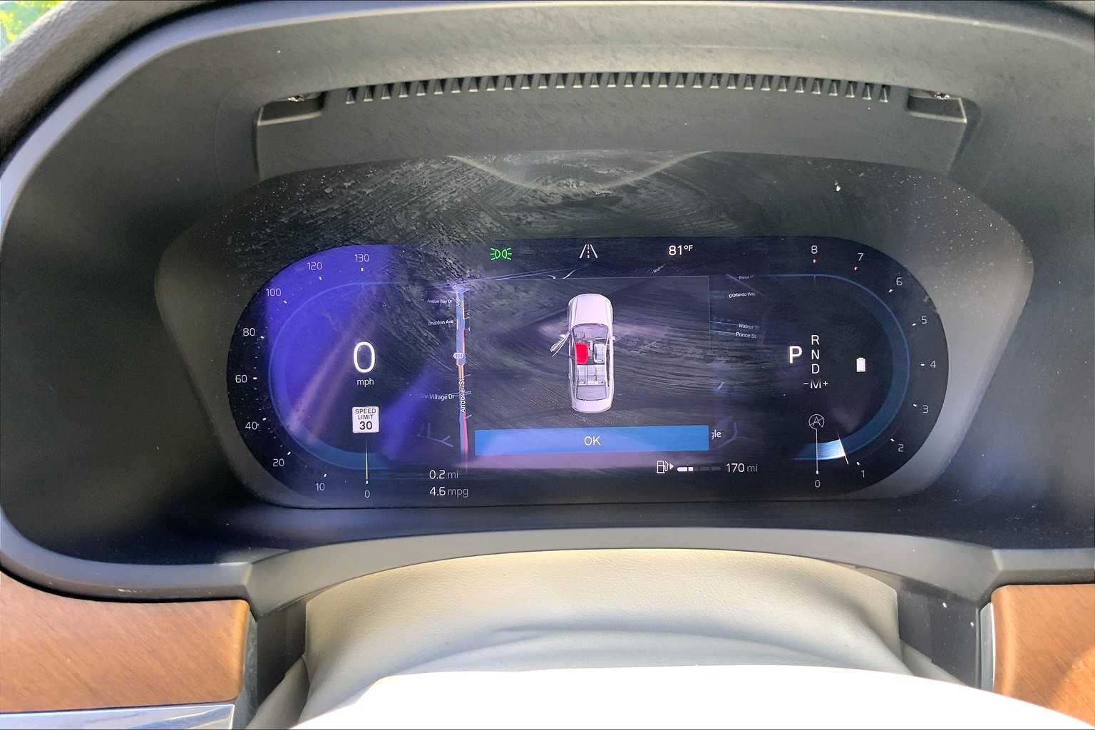 2022 Volvo S90 Momentum photo 24