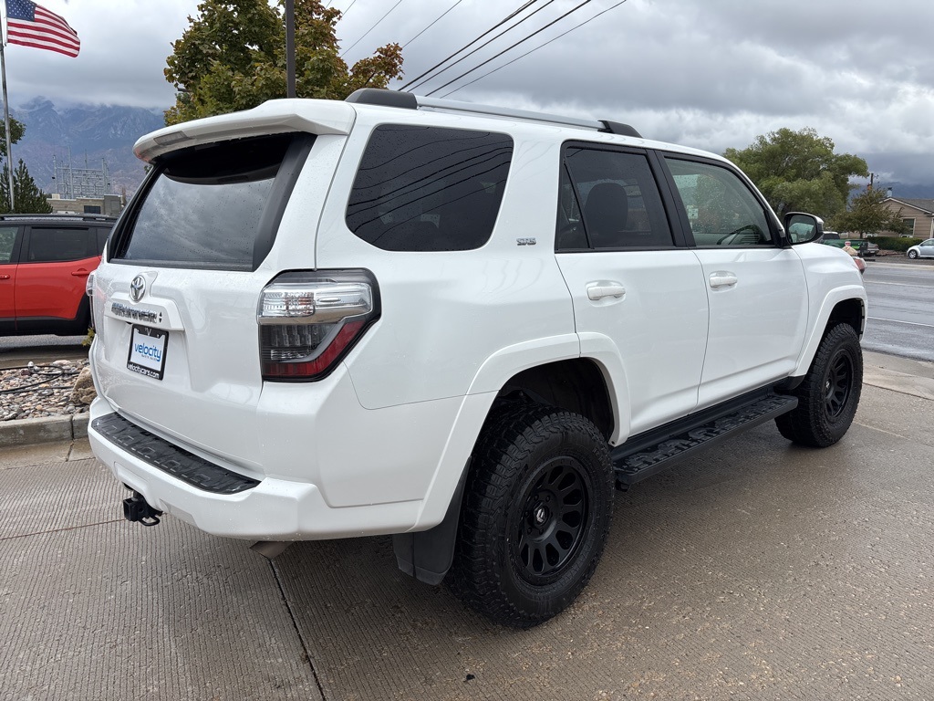 2024 Toyota 4Runner SR5 photo 4