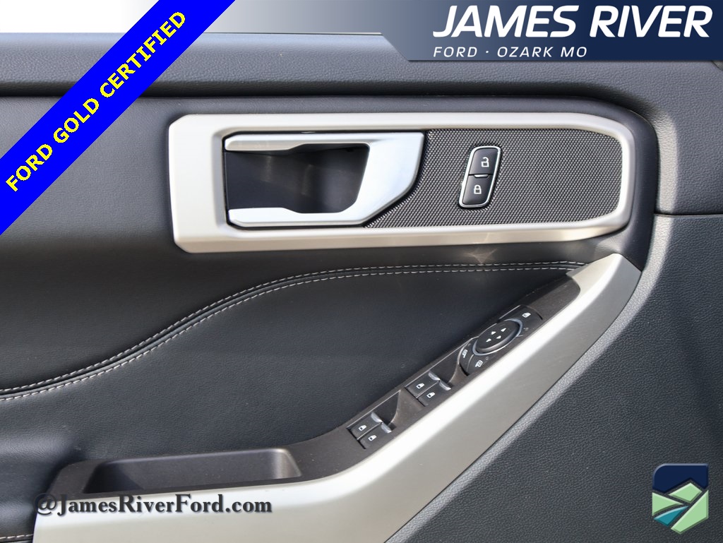 2023 Ford Explorer XLT photo 20