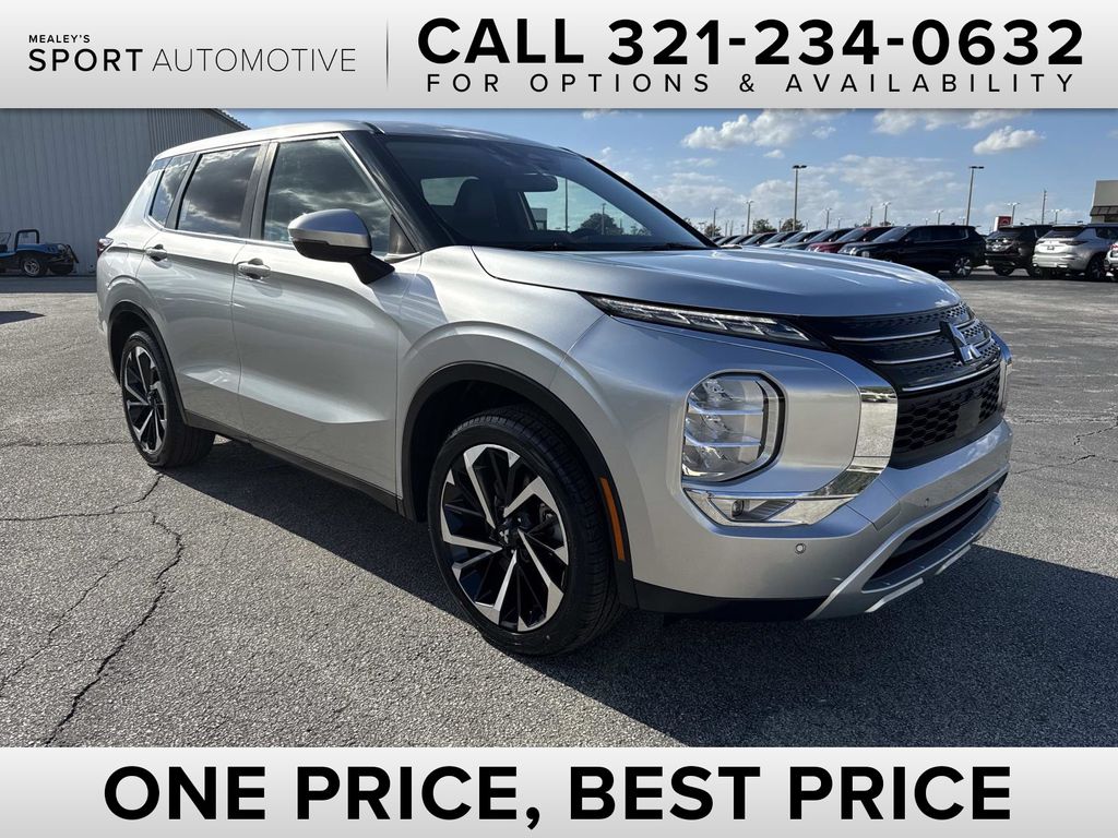 2022 Mitsubishi Outlander SE