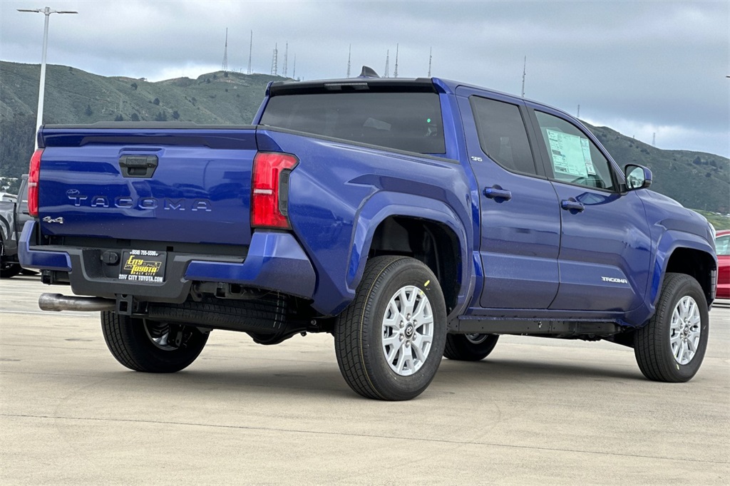2025 Toyota Tacoma SR5 Double Cab photo 4