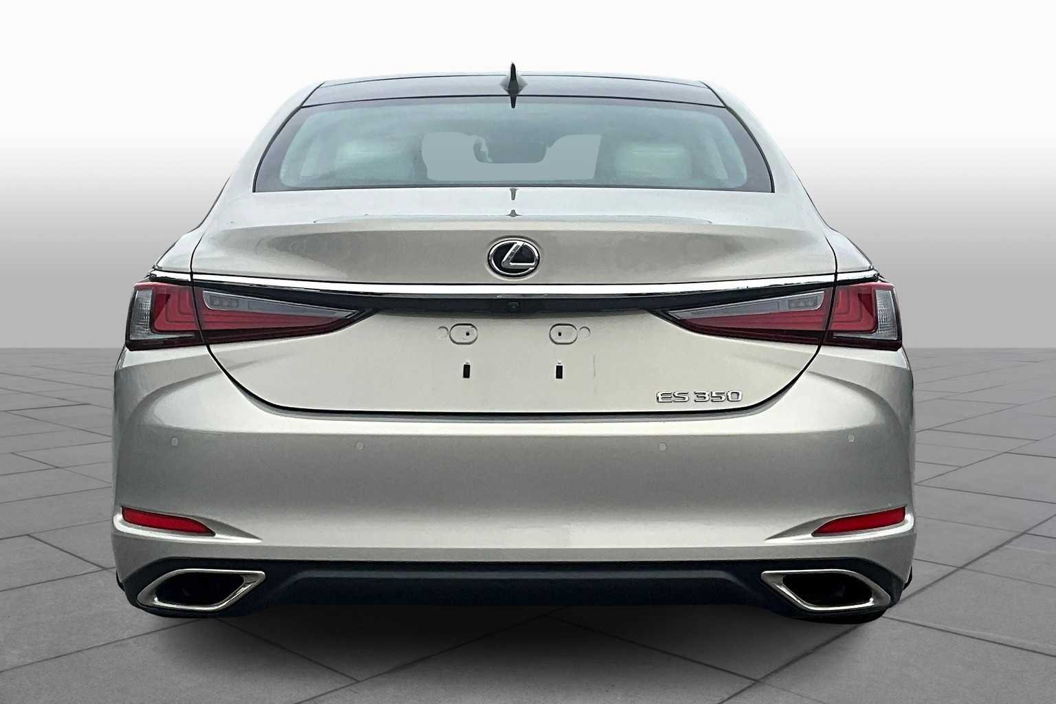2024 Lexus ES 350 Luxury photo 4