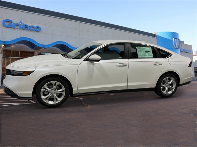 2025 Honda Accord LX photo 2