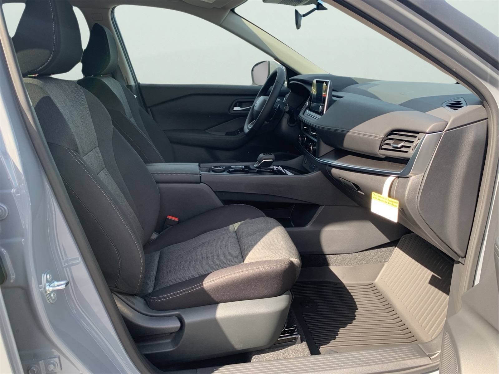 2026 Nissan Rogue SV photo 29