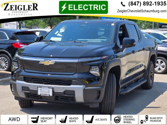2025 Chevrolet Silverado EV LT's photo