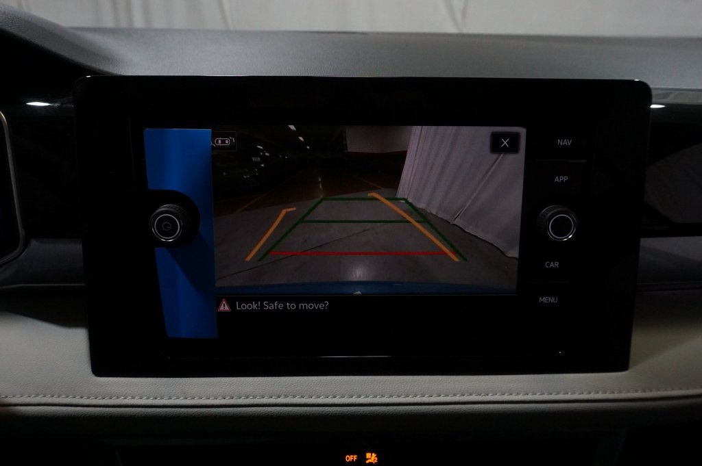 2025 Volkswagen Taos SEL photo 16