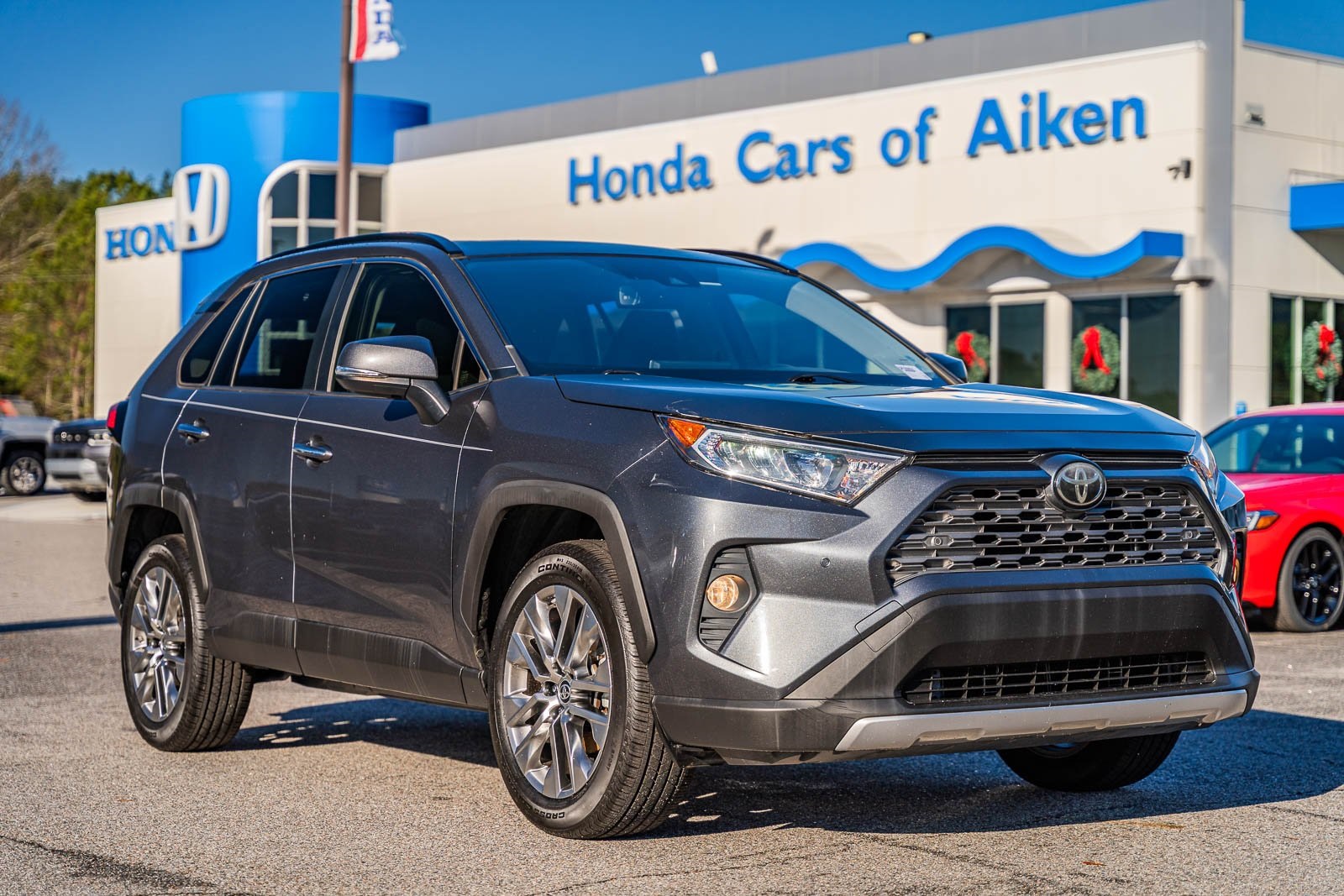 2019 Toyota RAV4 Limited's photo