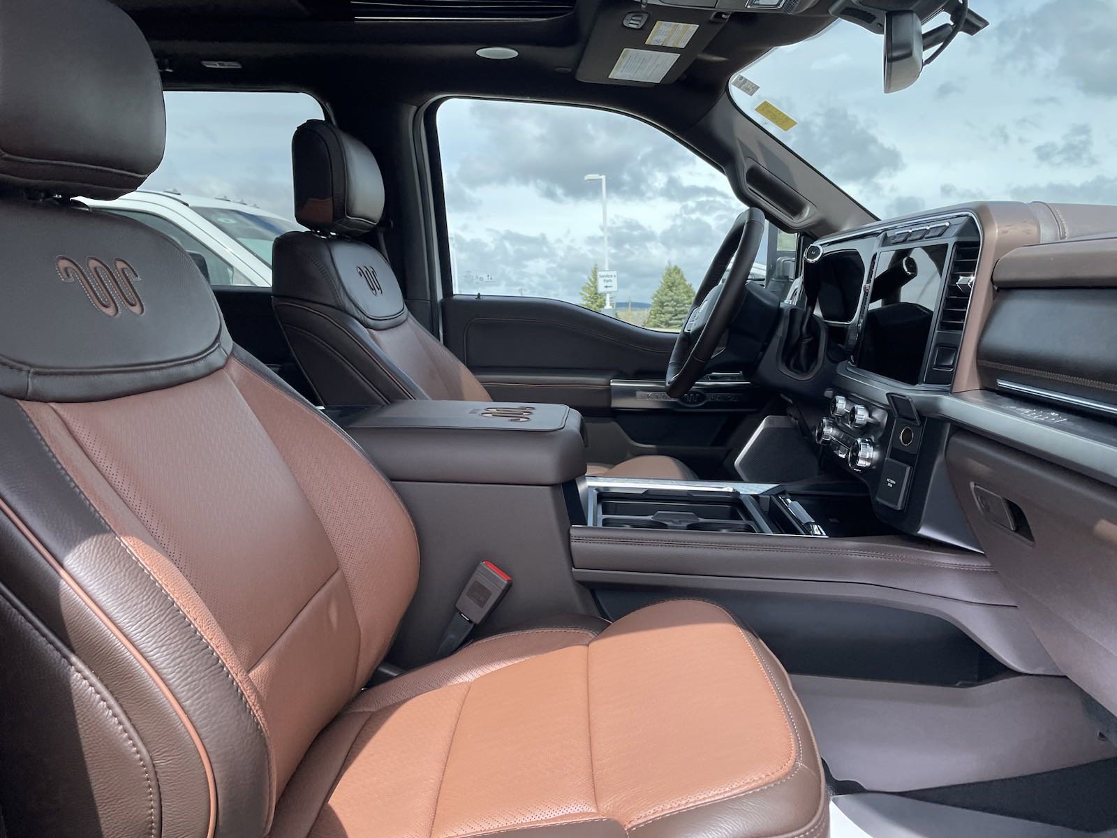 New 2024 Star White Metallic Tri-Coat Ford King Ranch image 24