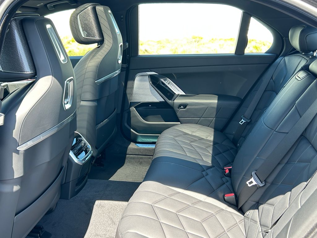 2025 Bmw 760i xDrive photo 29