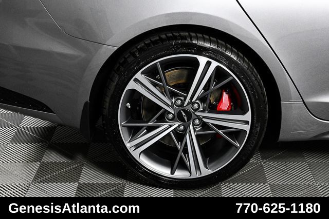2025 Genesis G70 3.3T Sport Prestige photo 9